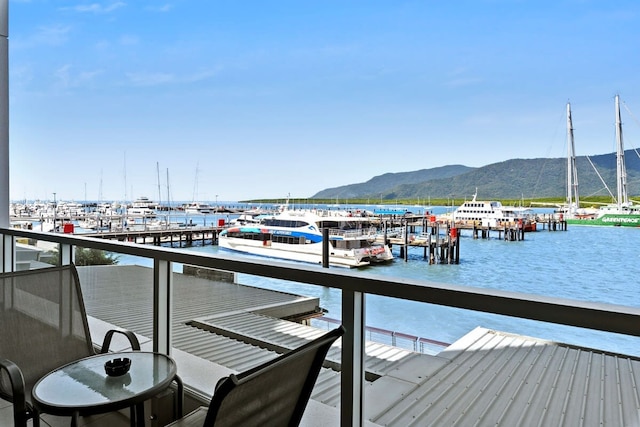 リーフ - ウォーターフロント シティ プール サウナ ジム