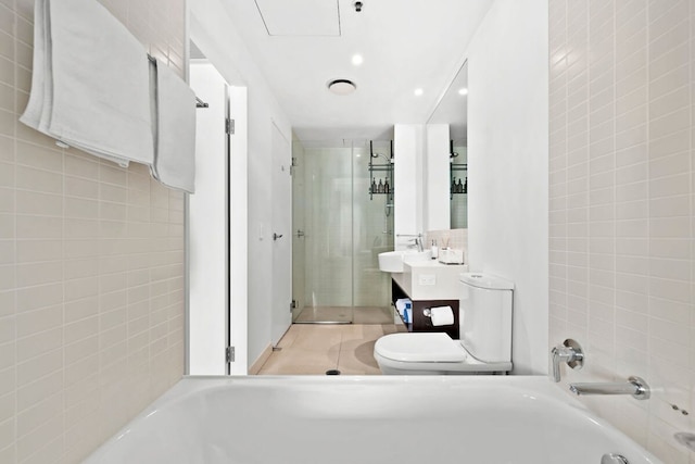 リーフ - ウォーターフロント シティ プール サウナ ジム