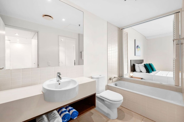 リーフ - ウォーターフロント シティ プール サウナ ジム