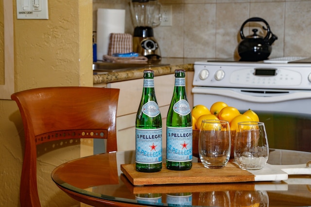 KBM リゾート: パパケア Pke-304 リノベーテッド スタジオ ウィズ オーシャンビュー! インクルーズ フリー レンタカー!