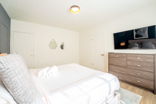 ツー ベッドルーム アパートメント