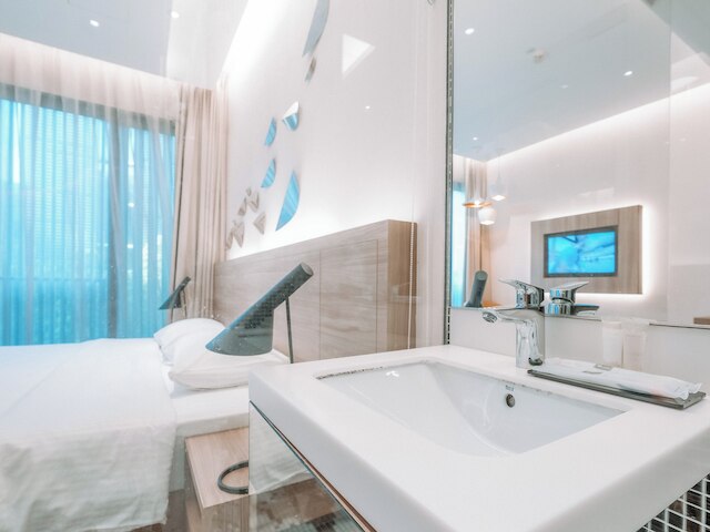 ア ホテル ブギス