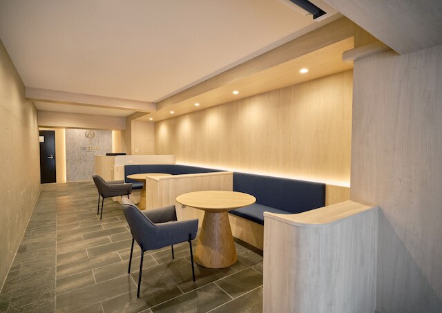 UH SUITE NAMBA STATION