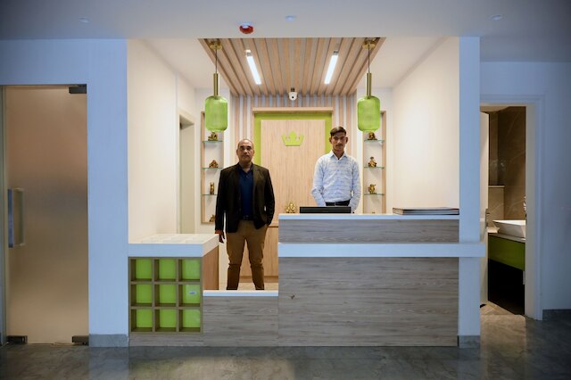 オテル ル ロワ エクスプレス カロル バーグ