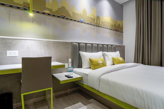 オテル ル ロワ エクスプレス カロル バーグ