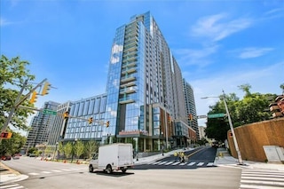 ナショナル アット ロスリン タワーズ