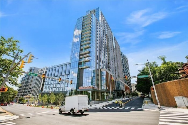 ナショナル アット ロスリン タワーズ