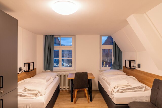 ブラウハウス-ホテル ケーニヒ フォン フランドルン