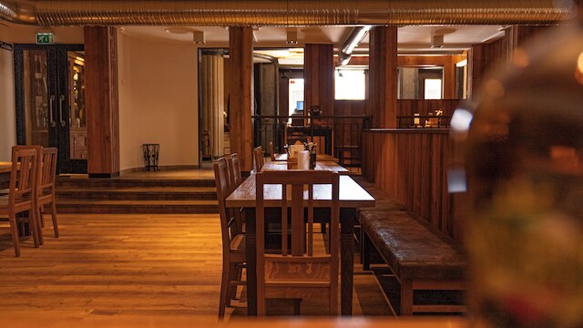 ブラウハウス-ホテル ケーニヒ フォン フランドルン