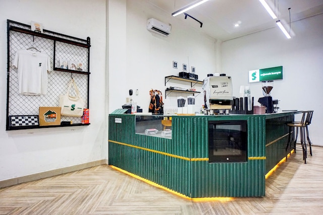 ホテル O スカ マジュ ホームステイ シャリア