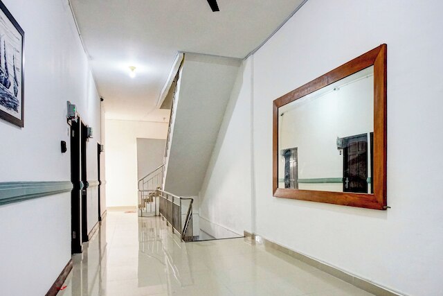 ホテル O スカ マジュ ホームステイ シャリア