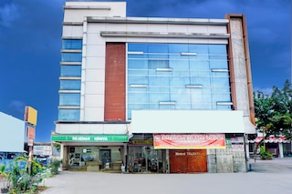 ホテル O スカ マジュ ホームステイ シャリア