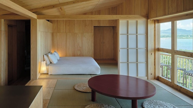 YAWN YARD Kouri Island