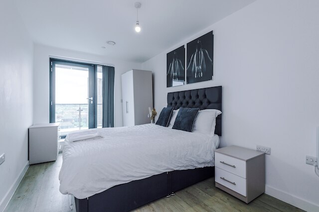 クエイビュー オアシス イン サルフォード