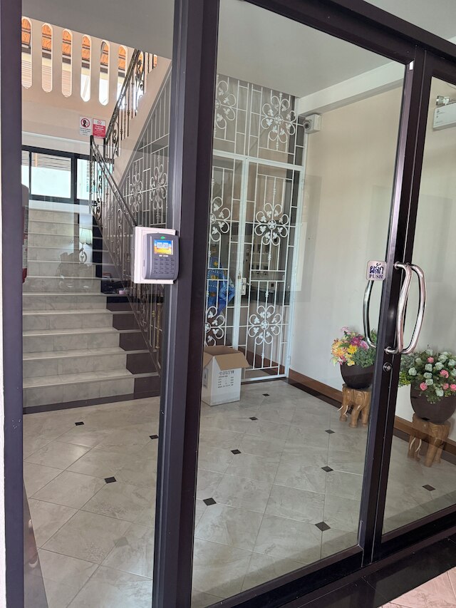 ラフ カム ハウス