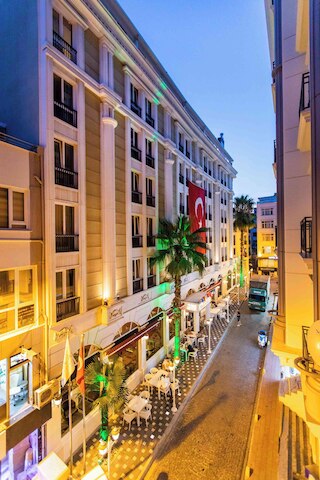 バロン ホテル & スパ