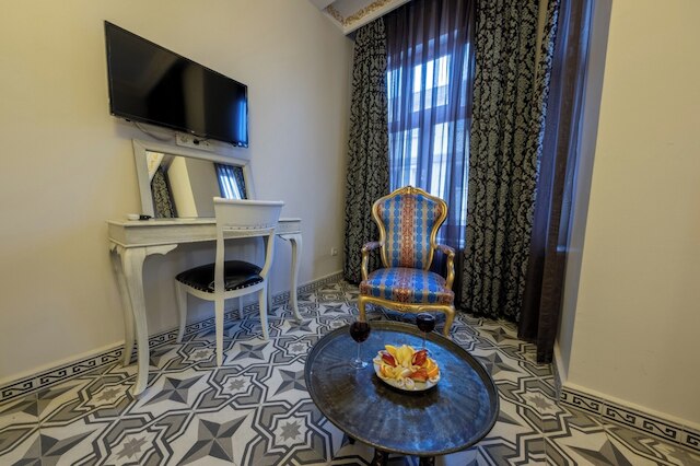 フェリシティ パレス シルケジ