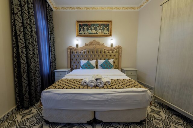 フェリシティ パレス シルケジ