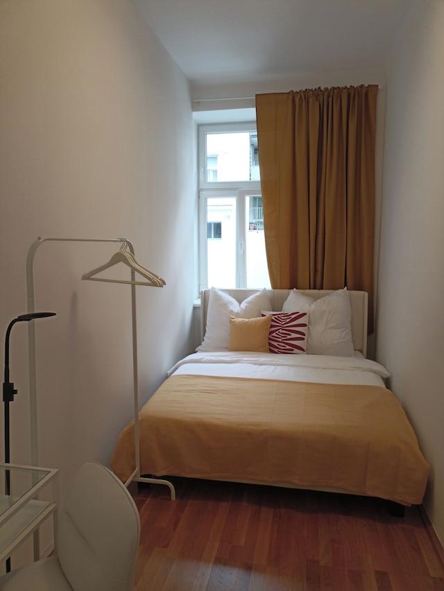 170sqm ウィズ プライベート ガーデン, 9 ベッドルームズ, 2 キッチンズ