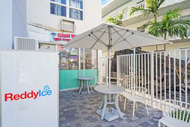 スタニング スタジオ ベイ ビューズ & パーキング