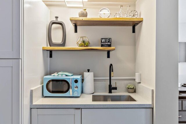 インバイティング ワイキキ グランド ホテル ルーム-1 ブロック トゥ ビーチ