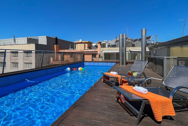 ステイ ユニーク アパートメンツ パウ クラリス