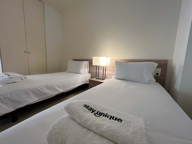 ステイ ユニーク アパートメンツ パウ クラリス