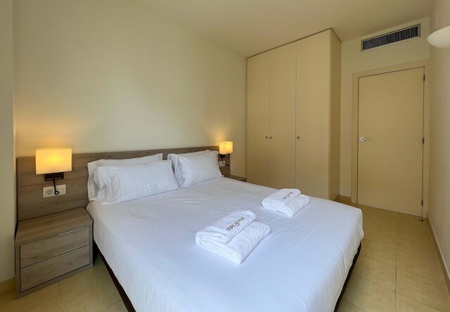 ステイ ユニーク アパートメンツ パウ クラリス