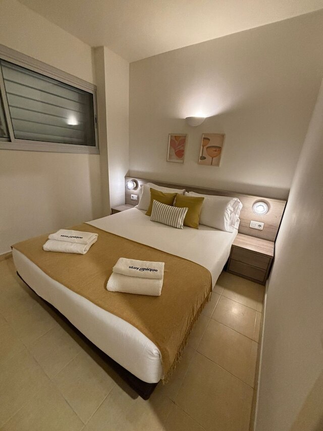 ステイ ユニーク アパートメンツ パウ クラリス