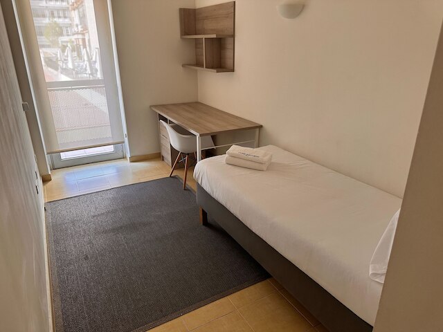 ステイ ユニーク アパートメンツ パウ クラリス