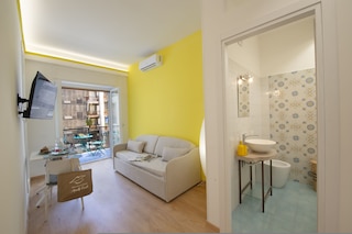 スイート ネラーノ - イン ザ センター オブ マイオーリ ア フュー ステップス フロム ザ シー