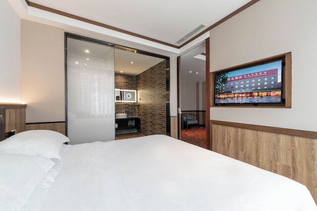 Nostalgia Hotel(Beijing Panjiayuan Antique Market )