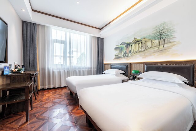 Nostalgia Hotel(Beijing Panjiayuan Antique Market )