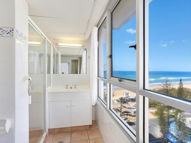 ビーチ サイド アパートメント