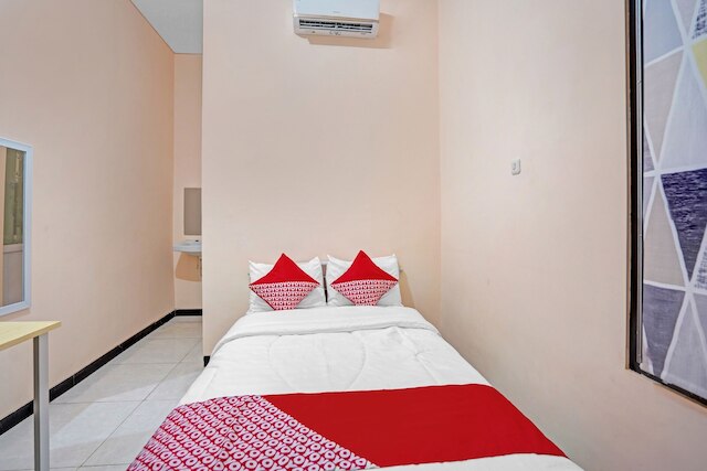 OYO ライフ 90649 ラジャ レジデンス シャリア