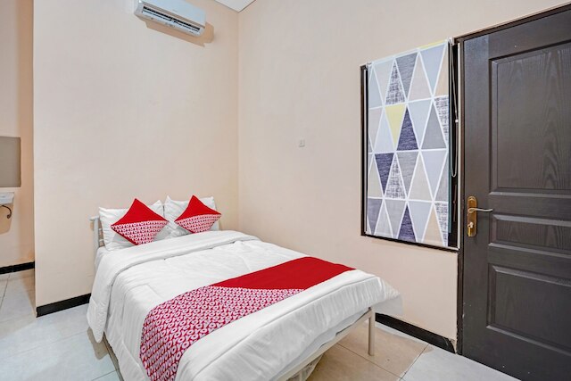 OYO ライフ 90649 ラジャ レジデンス シャリア