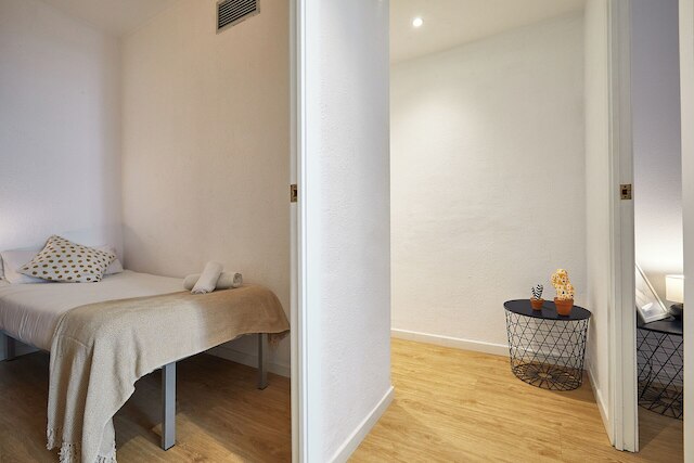 Bバルセロナ クロット アパートメンツ