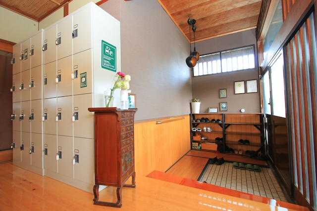 ゲストハウス月が綺麗ですね