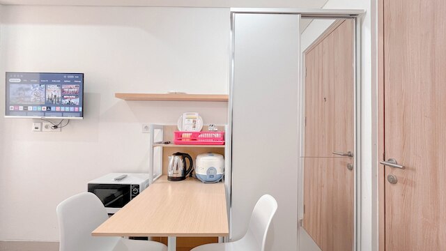 グッド アンド シンプリー スタジオ (ノー キッチン) アット アパートメント バンダラヤ - タラサ シティ マカッサル