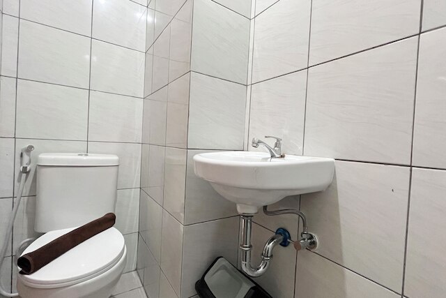 クリーン スタジオ (ノー キッチン) バンダラヤ - タラサ シティ マカッサル アパートメント