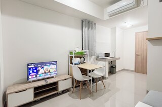 フル ファーニッシュド スタジオ (ノー キッチン) バンダラヤ - タラサ シティ マカッサル アパートメント