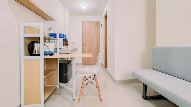 ウォーム アンド コンフィ スタジオ アパートメント (ノー キッチン) バンダラヤ - タラサ シティ マカッサル