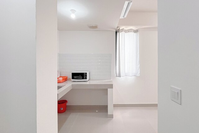 スタイリッシュ 1ベッドルーム (ノー キッチン) アパートメント バンダラヤ - タラサ シティ マカッサル