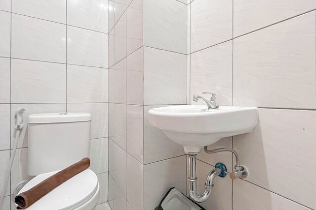 グッド アンド シンプリー スタジオ (ノー キッチン) バンダラヤ - タラサ シティ マカッサル アパートメント