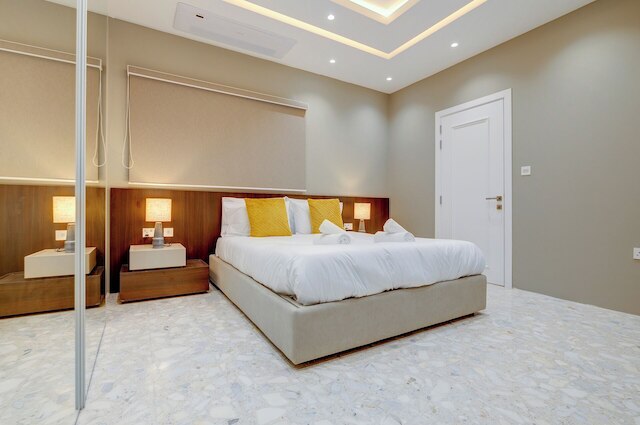 プレミア シーフロント リビング: ウルトラ ラグジュアリー イン スリーマ