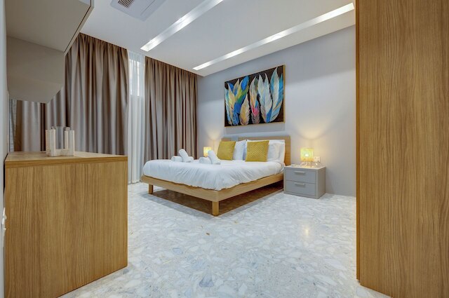 プレミア シーフロント リビング: ウルトラ ラグジュアリー イン スリーマ