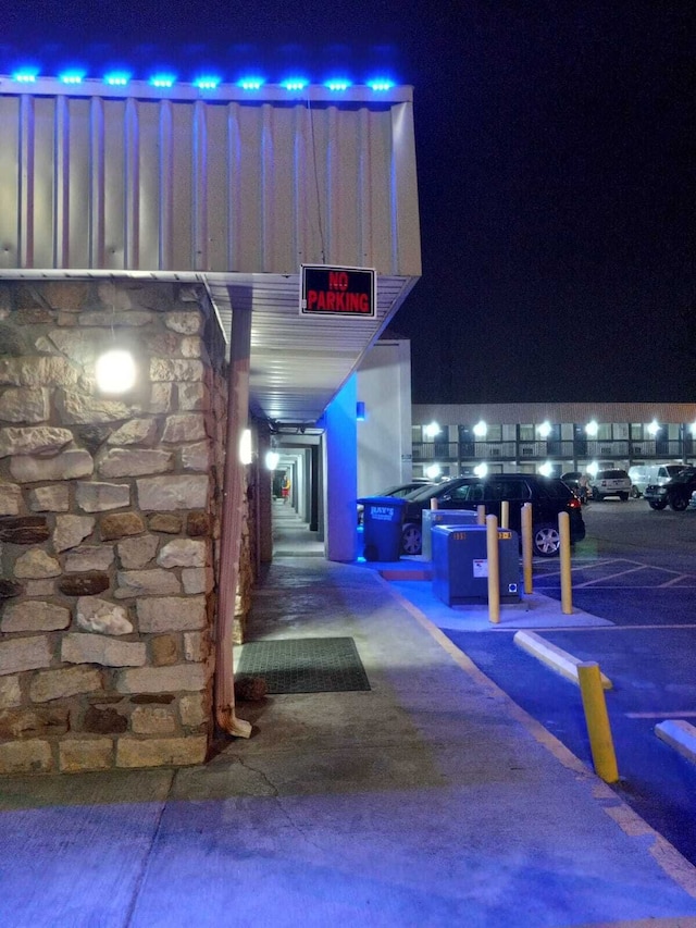 ホテル 465 バイ リージェンシー イン & スイーツ