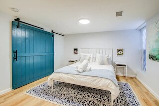 プライベート スタジオ イン セリーン DC ネイバーフッド