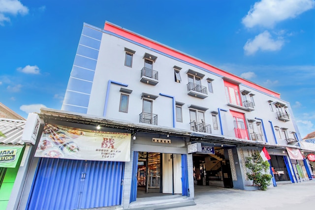 ホテル O ポグン ニア ニア UGM フォーマリー マレオ レジデンス