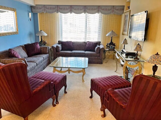 アウトスタンディング ジョッキー クラブ コンドス オン ザ ストリップ